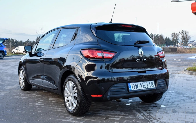 Renault Clio cena 38000 przebieg: 67300, rok produkcji 2018 z Wrocław małe 67